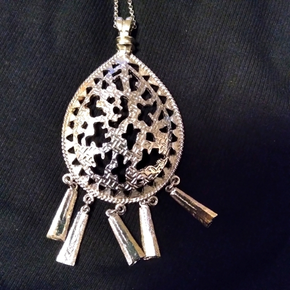 Vintage Lisner necklace